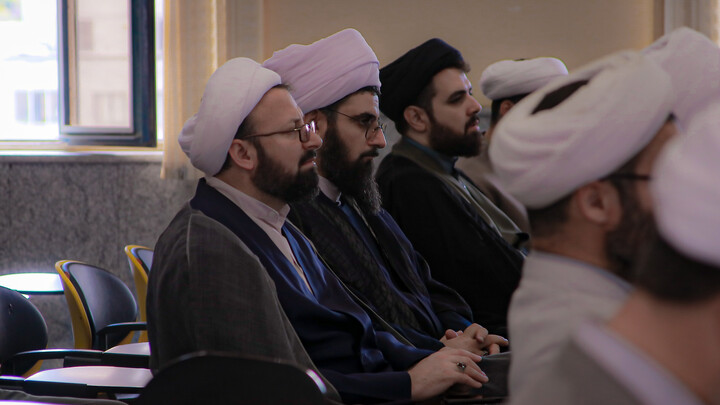 تصاویر/ برگزاری جلسه تبیینی جنگ یا صلح