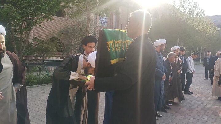 تصاویر/ حضور کاروان زیر سایه خورشید در مدرسه علمیه امام خمینی رحمه الله خوی شهرستان خوی