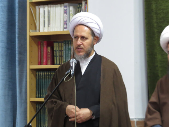 تصاویر/ حضور کاروان زیر سایه خورشید در مدرسه علمیه امام خمینی رحمه الله خوی شهرستان خوی