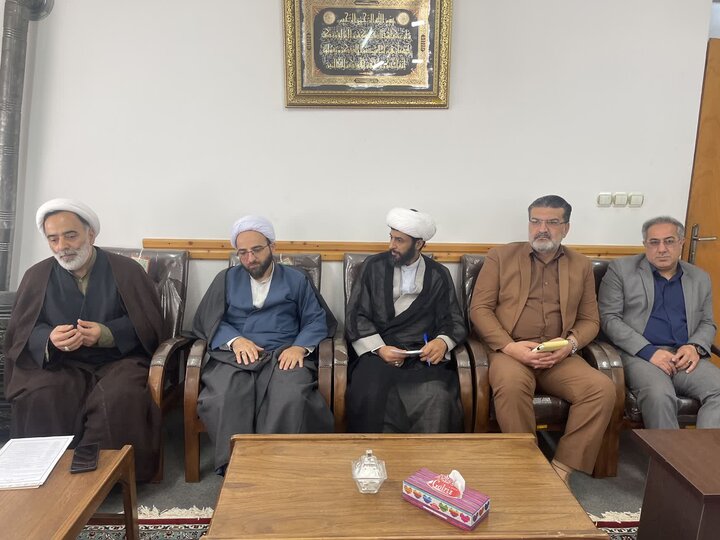 تصاویر/ دیدارهای امروز امام جمعه نوشهر با اعضای ستاد قرآنی و کارگران کارخانه شهرستان