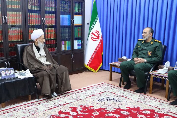دیدار سرهنگ حسینی فرمانده سپاه شهرستان نکا با نماینده ولی فقیه در مازندران