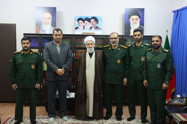 دیدار سرهنگ حسینی فرمانده سپاه شهرستان نکا با نماینده ولی فقیه در مازندران