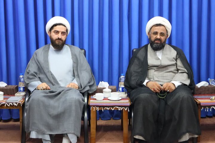 تصاویر / دیدار نمایده ولی فقیه در استان با معاون تبلیغ و امور فرهنگی مرکز مدیریت حوزه های علمیه خراسانات و نهادهای حوزوی