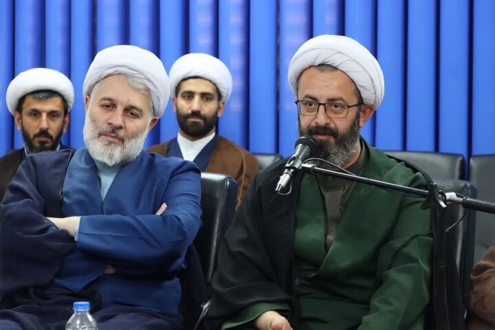 تصاویر / دیدار نمایده ولی فقیه در استان با معاون تبلیغ و امور فرهنگی مرکز مدیریت حوزه های علمیه خراسانات و نهادهای حوزوی