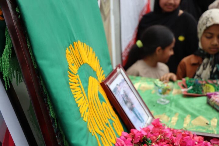 تصاویر/ دیدار خادمان امام رضا (ع) با خانواده شهید مهدی بازاد در سیراف