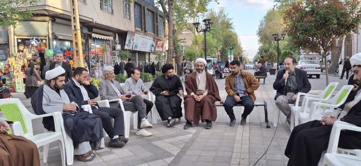 تصاویر/ تریبون آزاد مدرسه علمیه آیت الله نمازی خوی