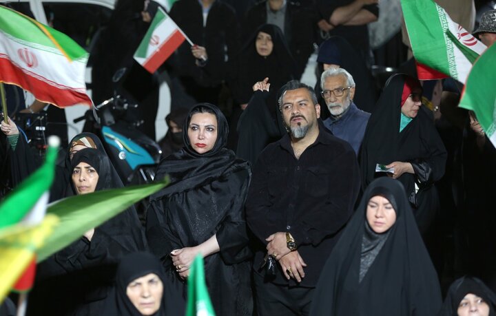 تصاوسر/ اجتماع پرشور در میدان تجریش در شب پنجاه و هفتم