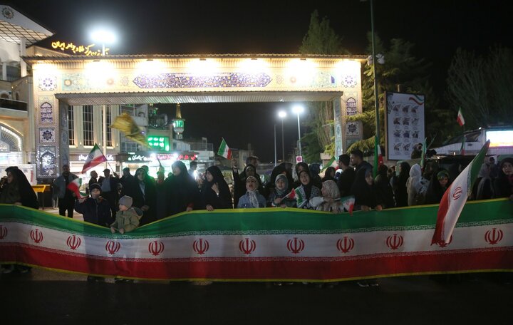 تصاوسر/ اجتماع پرشور در میدان تجریش در شب پنجاه و هفتم
