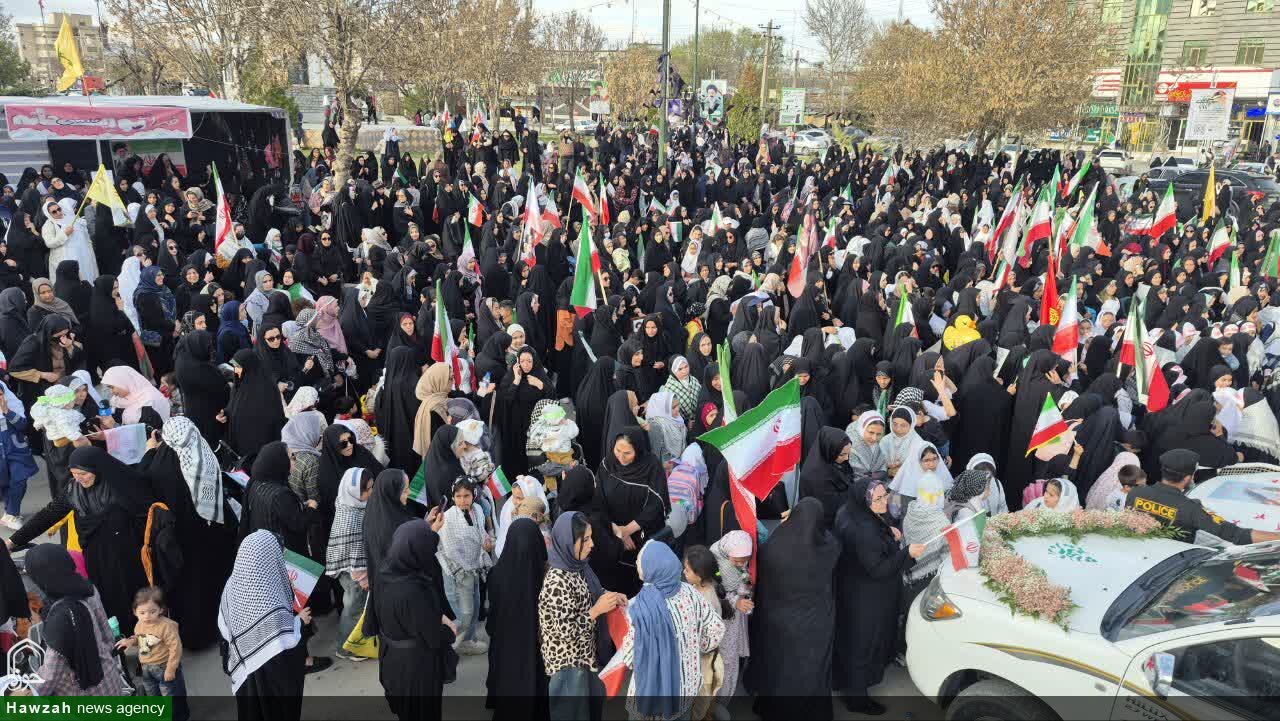 تصاویر /  رزمایش بزرگ «دختران جان‌فدا» در رزن