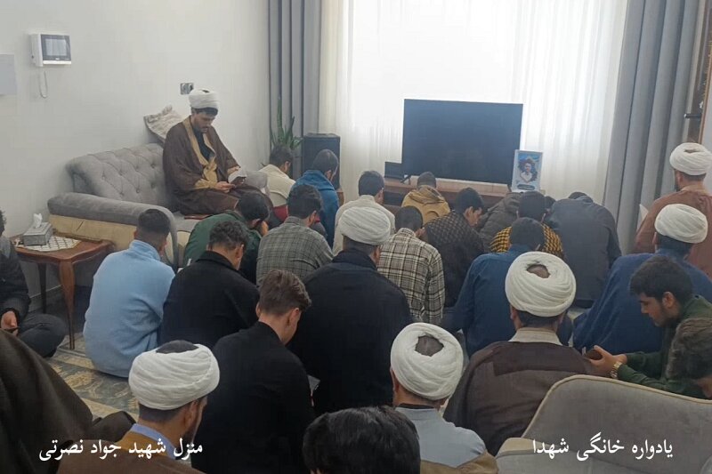 سرکشی مدرسه علمیه امام خمینی(ره) سنقر و کلیایی از خانواده شهدای جنگ رمضان+تصاویر