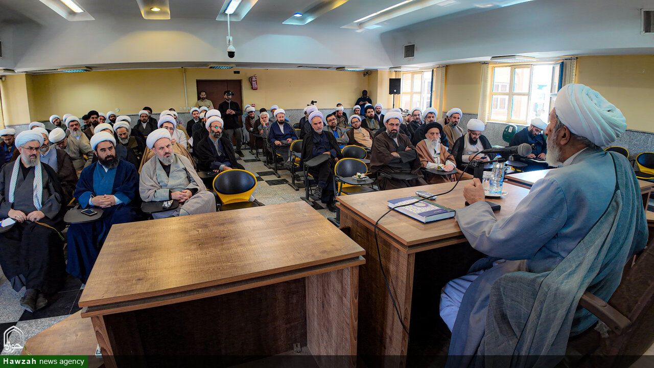 تصاویر/ برگزاری جلسه تبیینی جنگ یا صلح