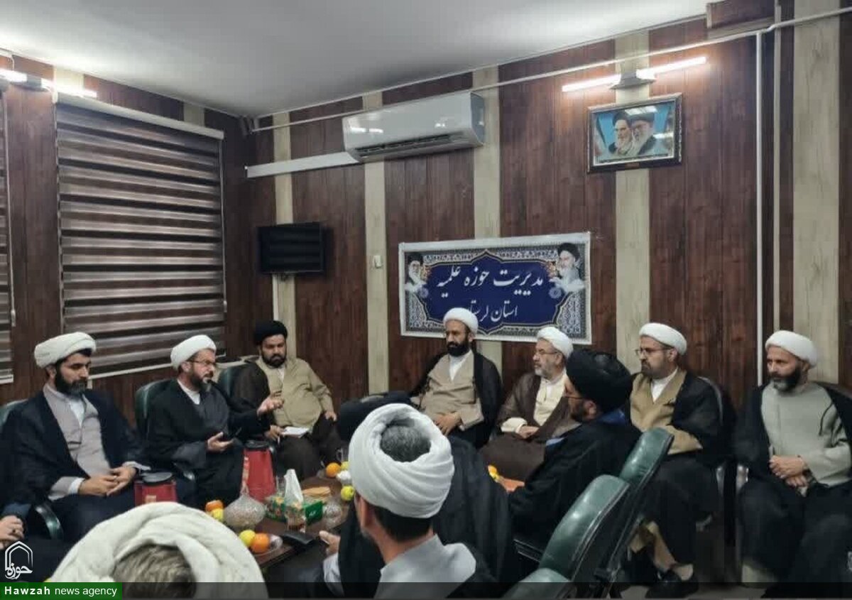 برگزاری جلسه شورای راهبری قرارگاه جنگ ترکیبی بلاغ مبین در حوزه علمیه لرستان
​​​​​​​