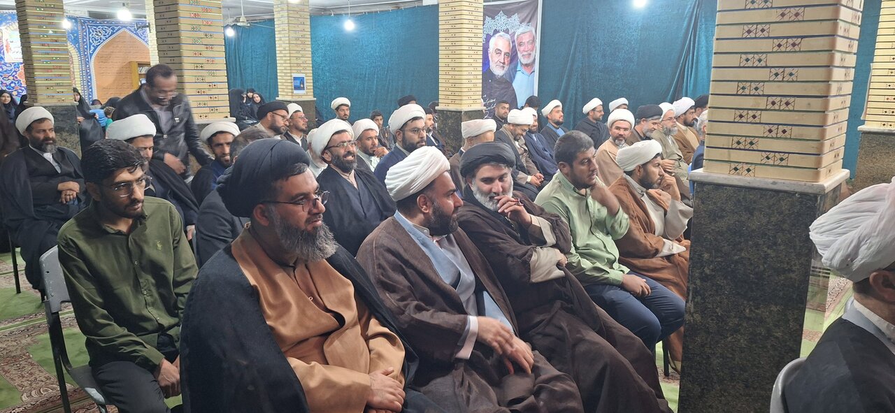 نشست بررسی مسائل حوزه‌ علمیه کهگیلویه و بویراحمد با مشاور رئیس‌جمهور