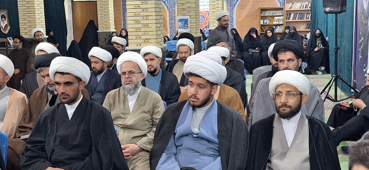 نشست بررسی مسائل حوزه‌ علمیه کهگیلویه و بویراحمد با مشاور رئیس‌جمهور