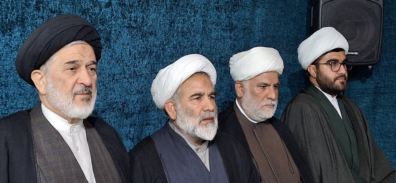 نشست بررسی مسائل حوزه‌ علمیه کهگیلویه و بویراحمد با مشاور رئیس‌جمهور