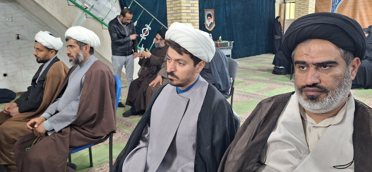 نشست بررسی مسائل حوزه‌ علمیه کهگیلویه و بویراحمد با مشاور رئیس‌جمهور