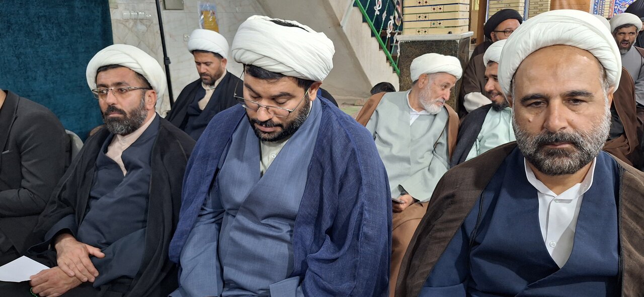 نشست بررسی مسائل حوزه‌ علمیه کهگیلویه و بویراحمد با مشاور رئیس‌جمهور