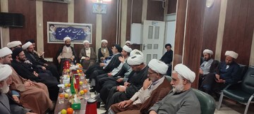 تصاویر/ برگزاری جلسه شورای راهبری قرارگاه جنگ ترکیبی بلاغ مبین در حوزه علمیه لرستان