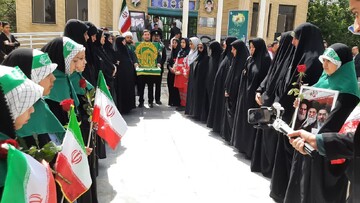 کاروان زیر سایه خورشید به دارالشهدای آران و بیدگل رسید