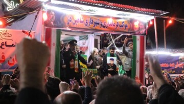 فیلم| حضور کاروان زیر سایه خورشید در تجمع مردمی شهرستان شاهین دژ