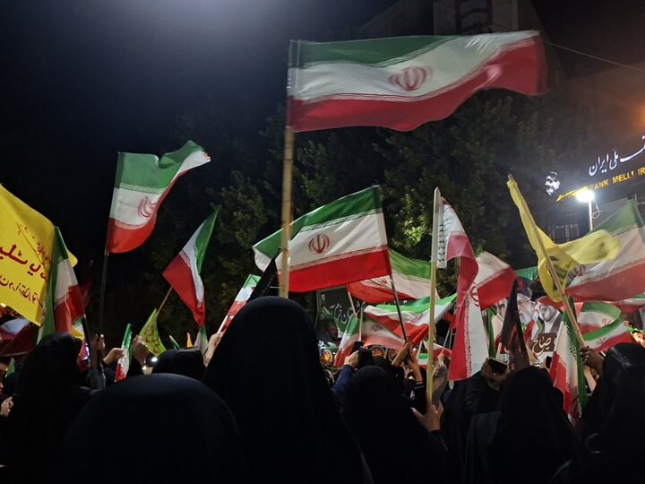 تصاویر/برگزاری جلسه شورای راهبری قرارگاه جنگ ترکیبی بلاغ مبین در حوزه علمیه لرستان