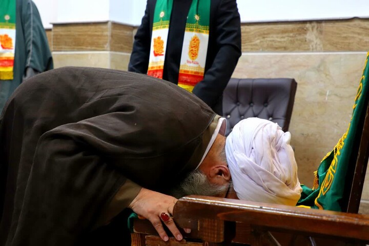 تصاویر/حضور خادمان حرم مطهر رضوی در مدرسه علمیه الغدیر اهواز