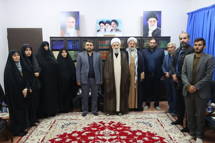 تصاویر/ دیدار اعضای ستاد هماهنگی کانون‌های فرهنگی هنری مساجد استان با نماینده ولی فقیه مازندران
