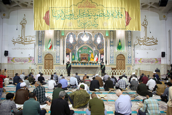 برپایی محفل کرسی تلاوت مهدوی در آستان مقدس فاطمی