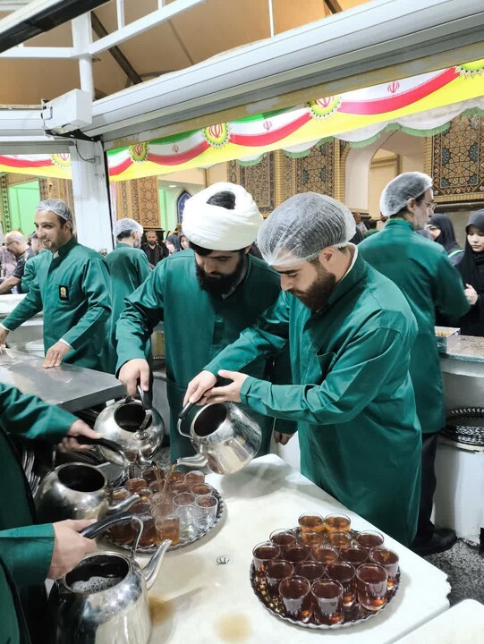 تصاویر / اردوی زیارتی طلاب و اساتید مدرسه علمیه شیخ علیخان زنگنه تویسرکان به مشهد مقدس