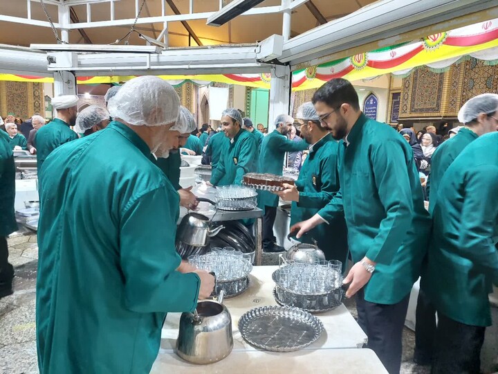 تصاویر / اردوی زیارتی طلاب و اساتید مدرسه علمیه شیخ علیخان زنگنه تویسرکان به مشهد مقدس
