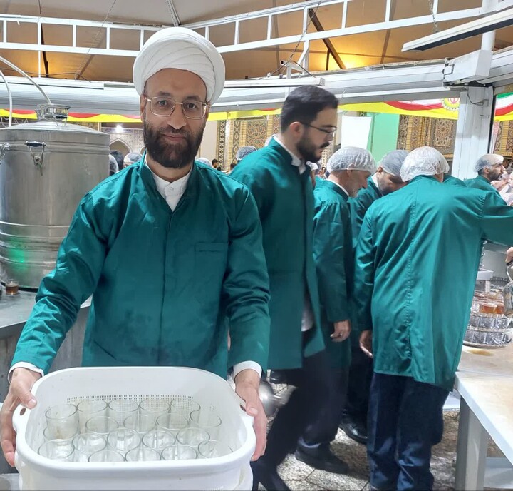 تصاویر / اردوی زیارتی طلاب و اساتید مدرسه علمیه شیخ علیخان زنگنه تویسرکان به مشهد مقدس
