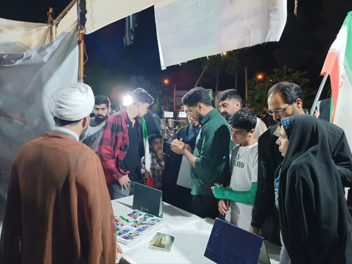 تصاویر| در پنجاه و هفتمین شب برگزاری موکب جهادی قاسم بن الحسن(ع) در میدان شهید رئیسی بیرجند