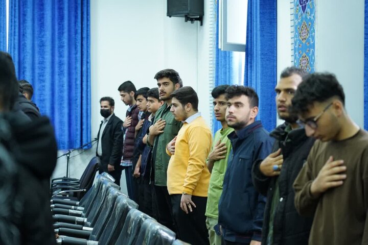 تصاویر/دیدار اعضای اتحادیه انجمن‌های اسلامی استان لرستان با نماینده ولی‌فقیه در استان