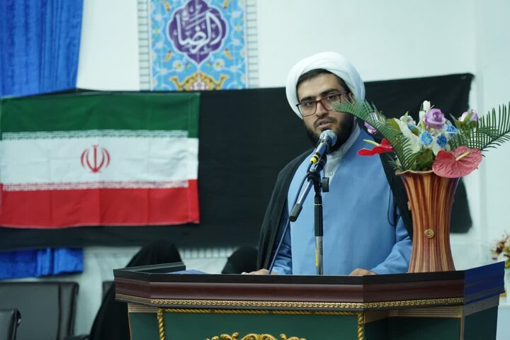 تصاویر/دیدار اعضای اتحادیه انجمن‌های اسلامی استان لرستان با نماینده ولی‌فقیه در استان