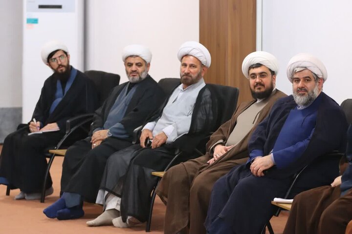 تصاویر/ دیدار مدیران حوزوی با نماینده ولی فقیه در استان