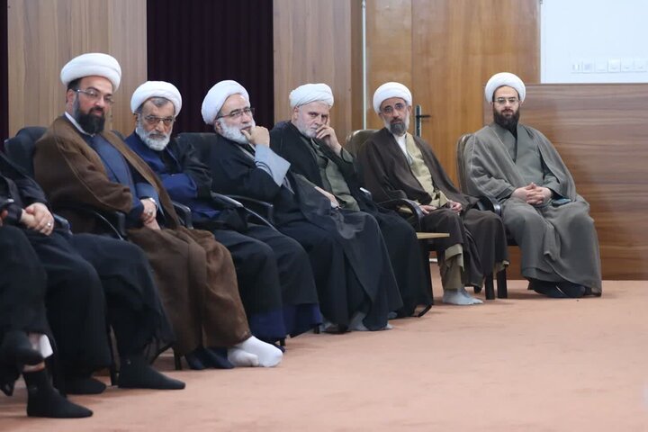 تصاویر/ دیدار مدیران حوزوی با نماینده ولی فقیه در استان