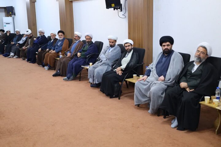تصاویر/ دیدار مدیران حوزوی با نماینده ولی فقیه در استان