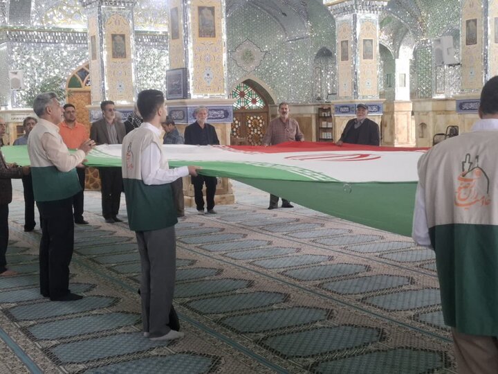 تصاویر/,نهضت پرچم‌دوزی» کاشان از مشهد اردهال به مشهد مقدس