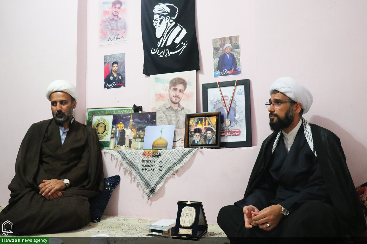 تصاویر / دیدار مدیر حوزه علمیه گلستان با خانواده روحانی شهید مرتضی کیان‌افشار