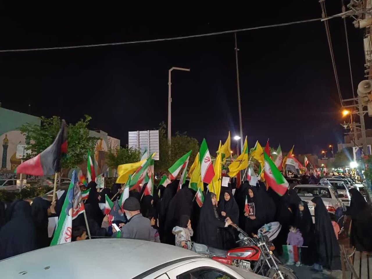 ایران اور ایرانی قوم کے ساتھ اظہارِ یکجہتی؛ پاکستانی طلاب کا قم المقدسہ کے مختلف مقامات پر موکب کا اہتمام