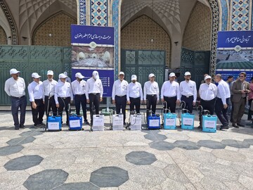 کاروان اعزامی  «نهضت پرچم‌دوزی»کاشان  از مشهد اردهال وارد مشهد مقدس شد