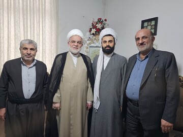 تصاویر/ دیدار نماینده ولی فقیه در کردستان با روحانیون سنندج