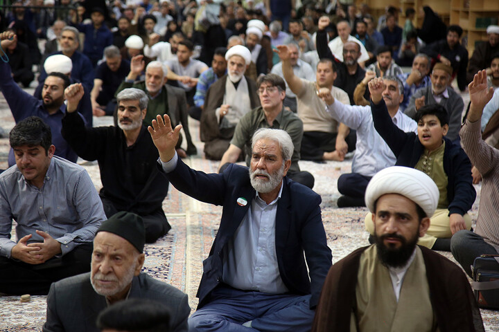 تصاویر/ مراسم گرامیداشت دریابان شهید تنگسیری در حرم مطهر حضرت فاطمه معصومه سلام الله علیها