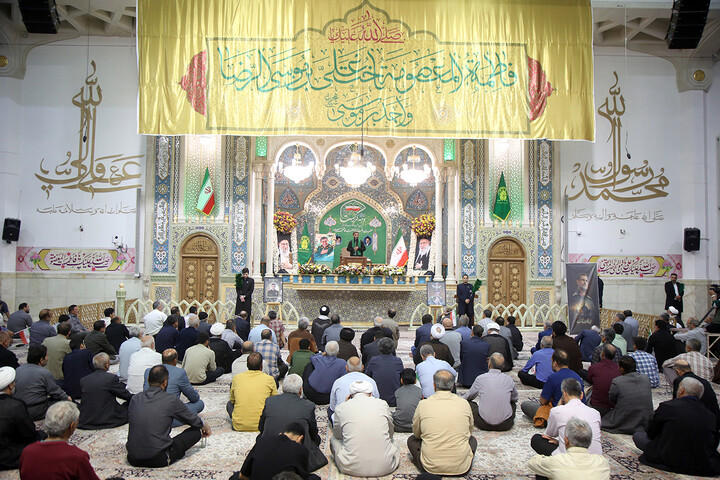تصاویر/ مراسم گرامیداشت دریابان شهید تنگسیری در حرم مطهر حضرت فاطمه معصومه سلام الله علیها