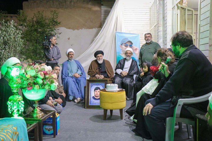 تصاویر/ دیدار و تکریم اصحاب رسانه استان قم با خانواده شهید مهندس سیدمجید موحد ابطحی
