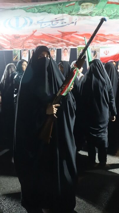 فیلم و تصاویر/ قدرت نمایی گردان کوثر سپاه ناحیه آمل در رژه باشکوه هفتم اردیبهشت