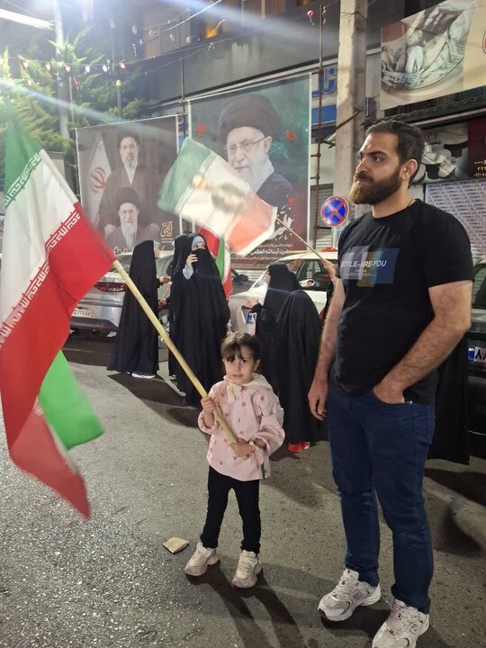 تصاویر/ پرچم گردانی مردم محله ابن سینای امیرکلا در هفتم اردیبهشت