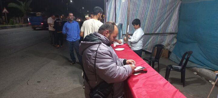 تصاویر/ خدمت رسانی موکب «ستاد پشتیبانی فرهنگی جبهه مقاومت بخش لاله آباد» در هفتم اردیبهشت