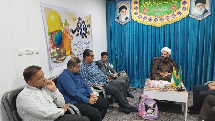 تصاویر/ دیدار رییس اداره کار با امام جمعه دیلم