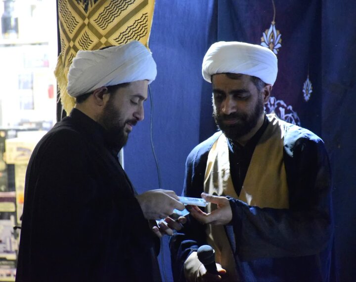 خدمت رسانی طلاب و اساتید خاتم الانبیاء (ص) بابل، در موکب «قائد شهید»